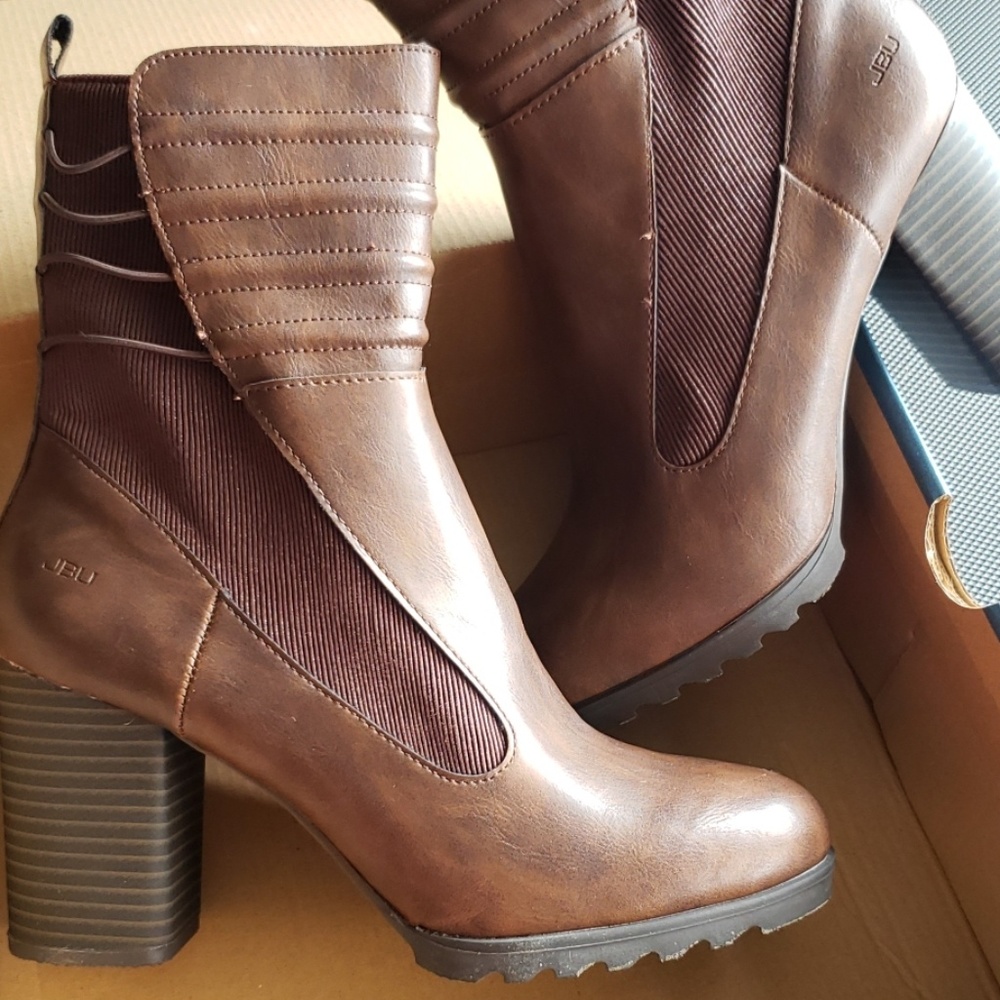 NWT - JBU by Jambu brown heeled boots
